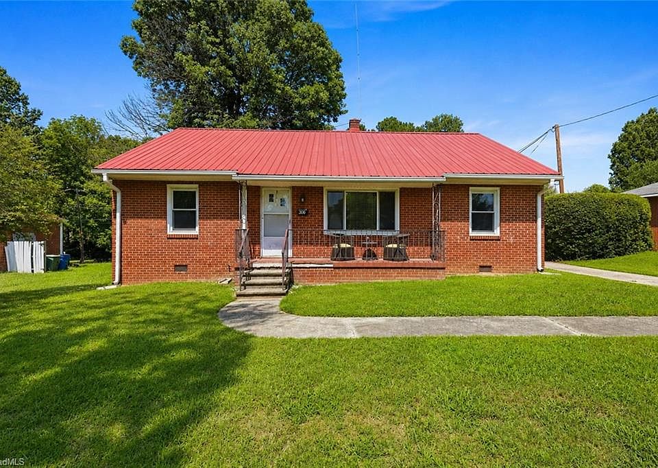 1st image of 306 Oakgrove Dr