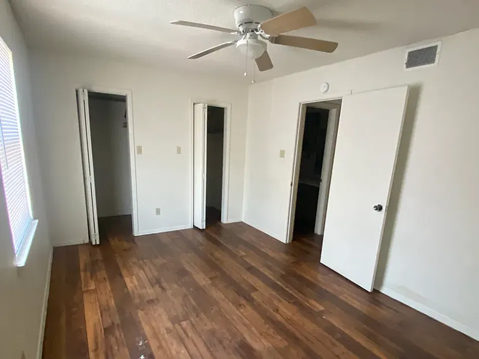 1214 Baylor Ave #107