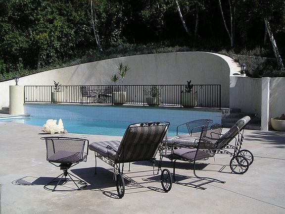 2nd image of 11158 W Sunset Blvd