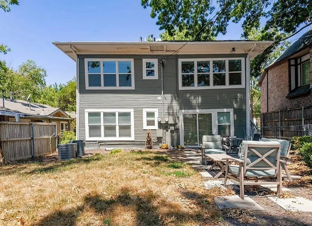 3 bed, 2.0 bath, 1181 sqft, $2,900 — Photo 3