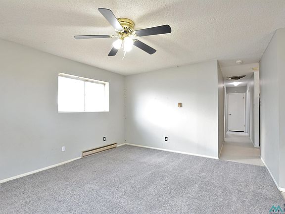 3rd image of 1137 Leo Dr