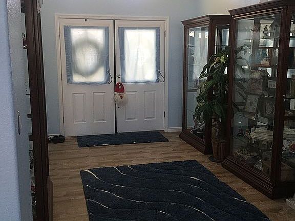 New Foyer/new chandelier 