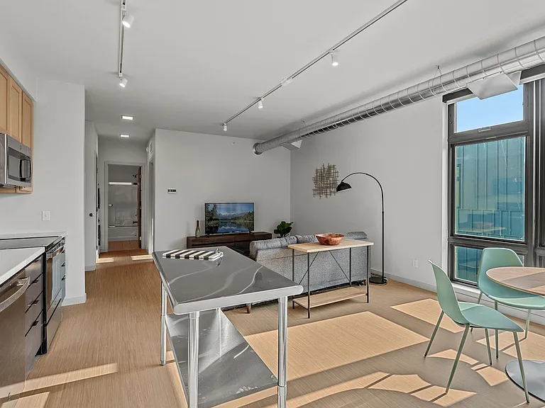 1515 Marshall Ave — Photo 44