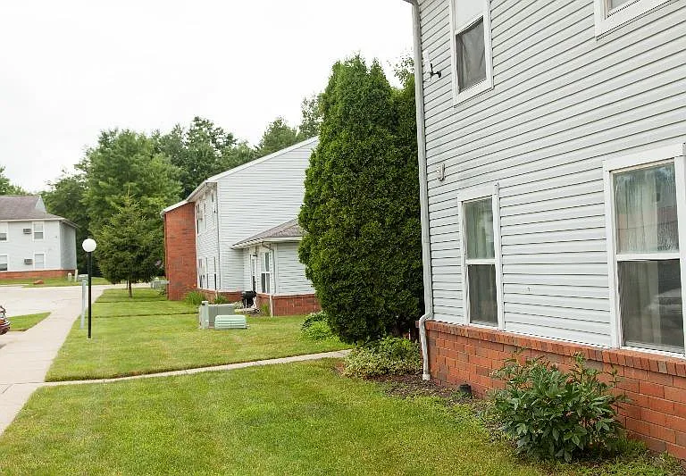 Portage Terrace — Photo 4