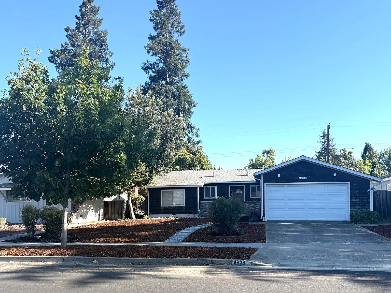 3 bed, 1107 sqft, $4,699 — Photo 3