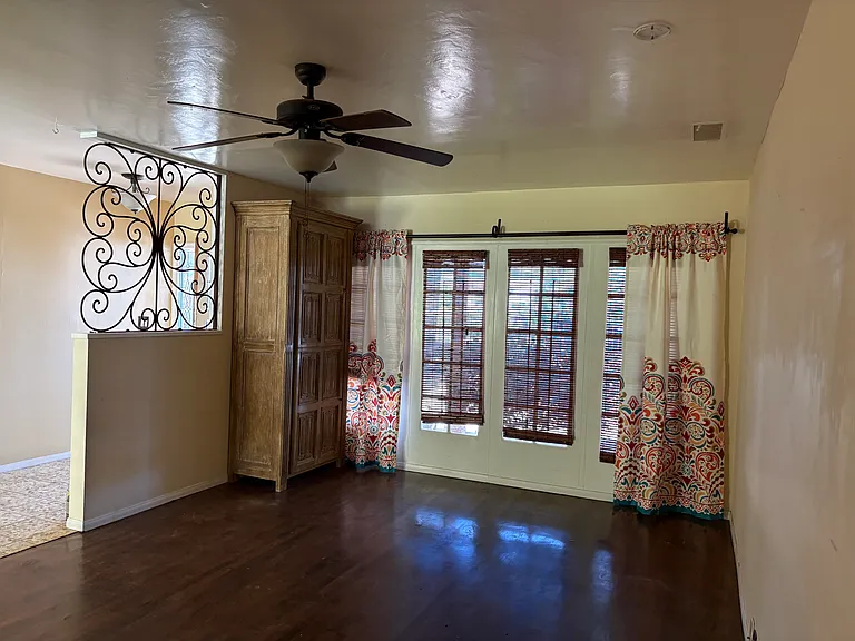 6601 Louise Ave #1 — Photo 4