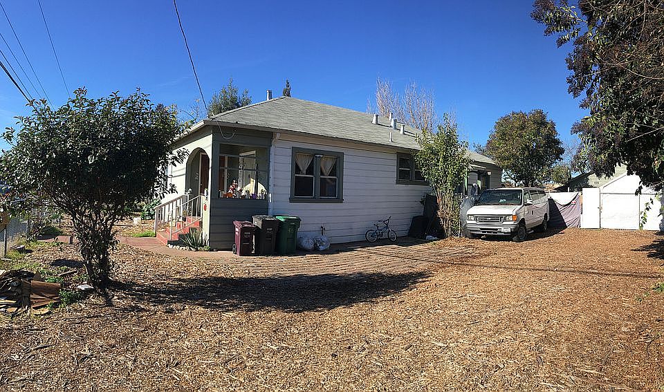 1st image of 420 Smalley Ave