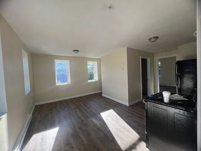 915 Main St