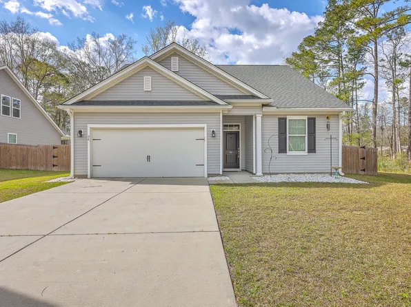 94 Dean Dr, Summerville, SC 29483