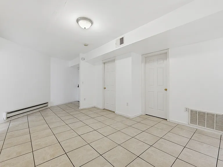 126-128 N 9th St #1 — Photo 16