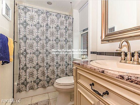 60 Phillips St. #3 Boston - Beacon Hill Unit Photo 3