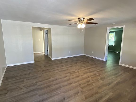 5th image of 541 Pilgrim Rd