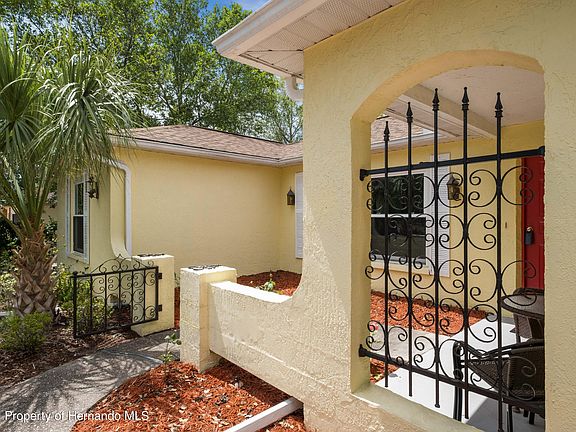 4th image of 8177 Pagoda Dr