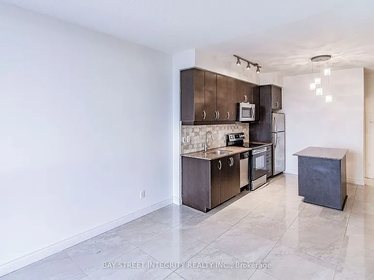 2885 Bayview Ave #813 — Photo 3