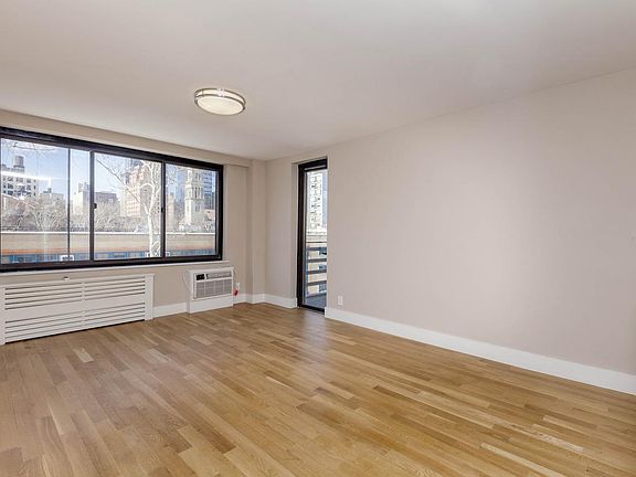 3rd image of 175 Riverdale Ave #6B