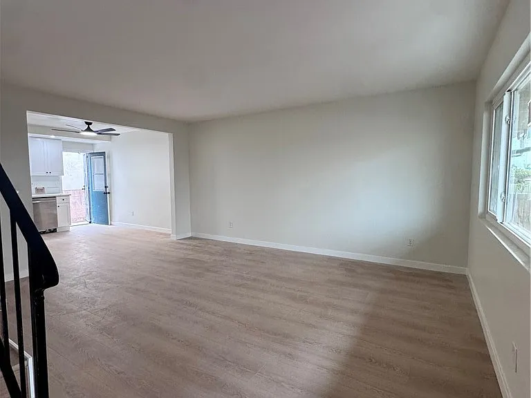 2615 Curtis Ave #B — Photo 6