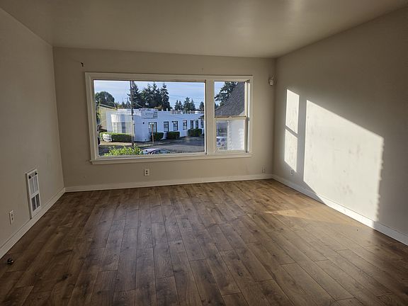 3rd image of 1010 N 1st St APT 5