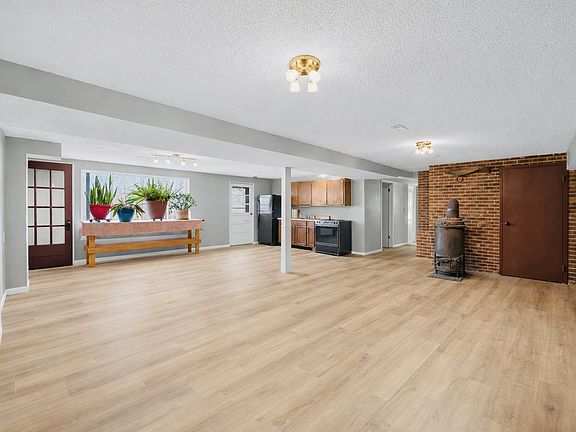 21st image of 1552 New Harmony Rd
