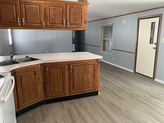 2nd image of 638 Meadow Street Site #638