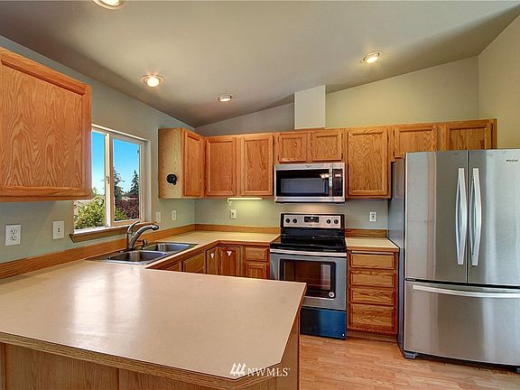 4th image of 27829 Bayview Lane