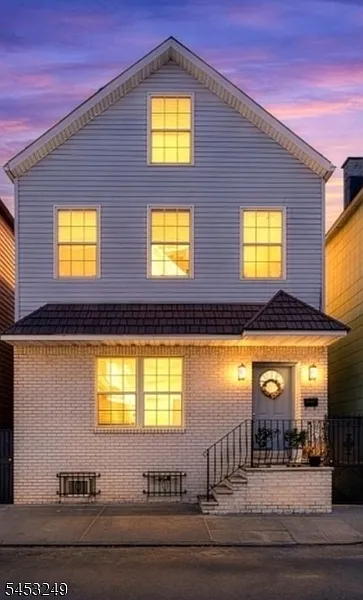 97 Houston St
