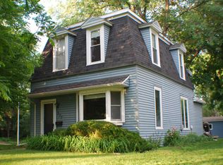 327 Prospect St, Vermillion, SD 57069
