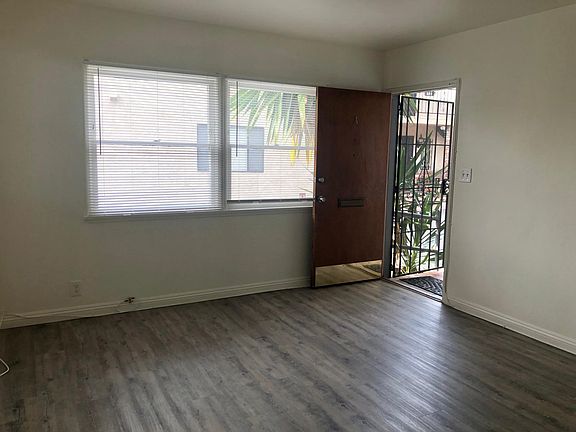 3rd image of 4133 Elenda St APT A