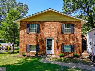 324 Cambridge Rd, Pasadena, MD 21122