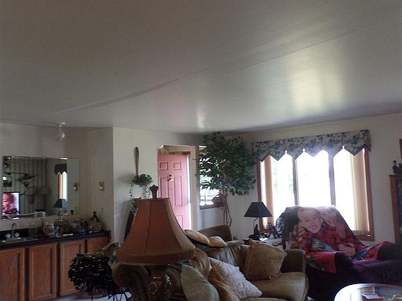3rd image of 1087 Fairway Dr