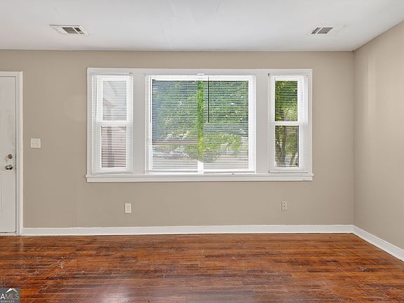 5th image of 2218 Bandler Rd
