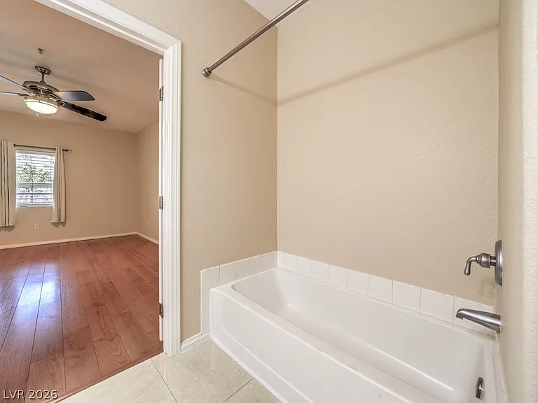 2291 W Horizon Ridge Pkwy #8144 — Photo 18