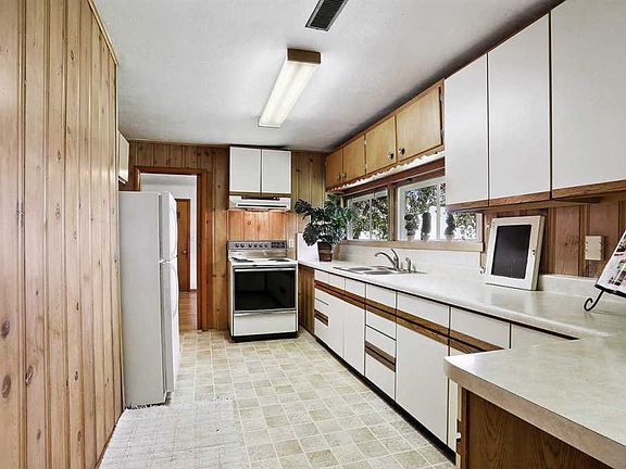 4th image of 3750 Rocky Shores Dr