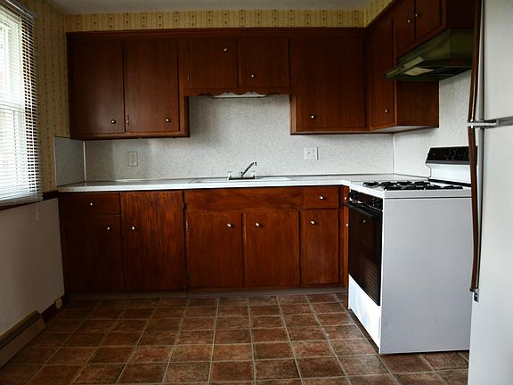 4th image of 603 S Marion Ave #603