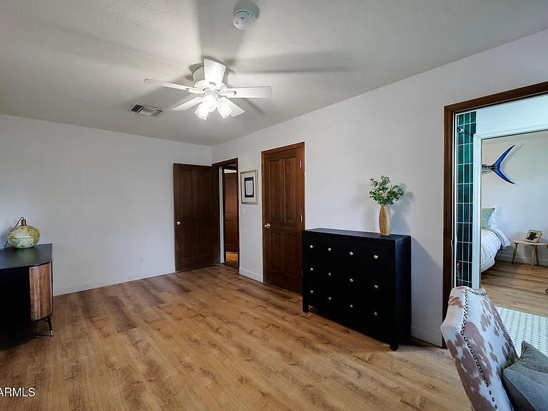 1708 E Montebello Ave — Photo 16