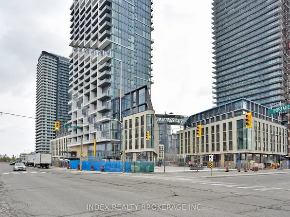 1000 Portage Pkwy #305, Vaughan, ON L4K 0J6