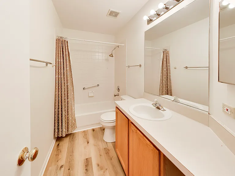 312 E Tall Oaks Ln — Photo 21