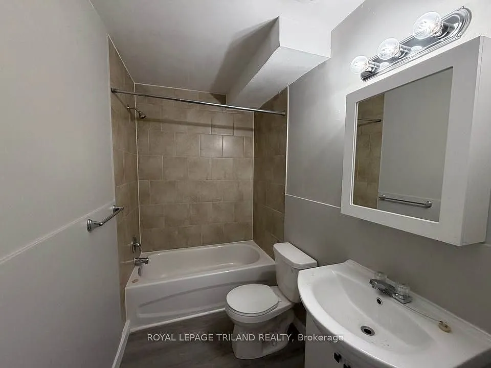 3 bed, $1,799 — Photo 3