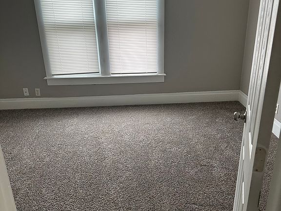 3rd image of 502 Broadway St #2