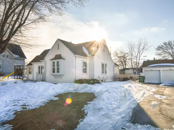 227 Cleveland St, Brillion, WI 54110