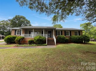2077 Strafford Dr, Lancaster, SC 29720