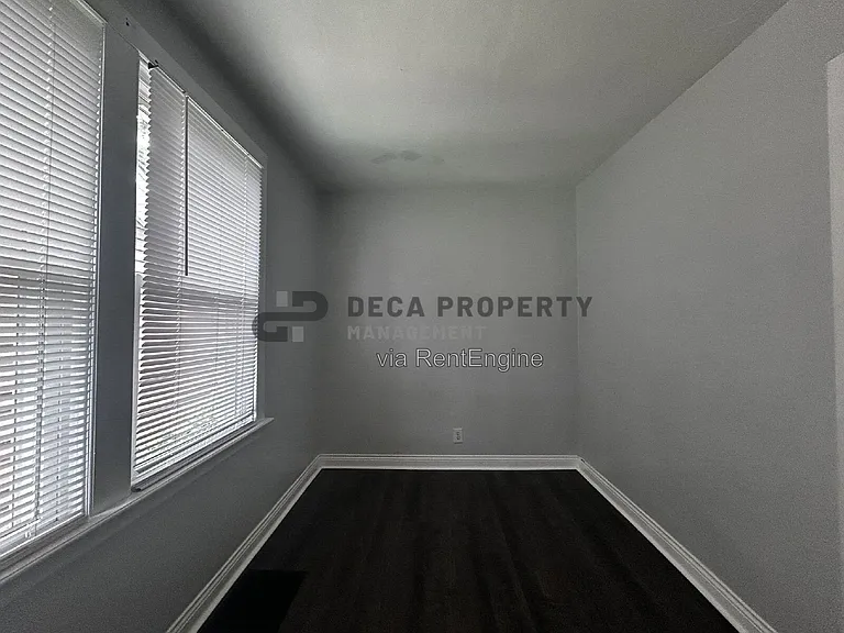 7026 Bancroft Ave — Photo 10