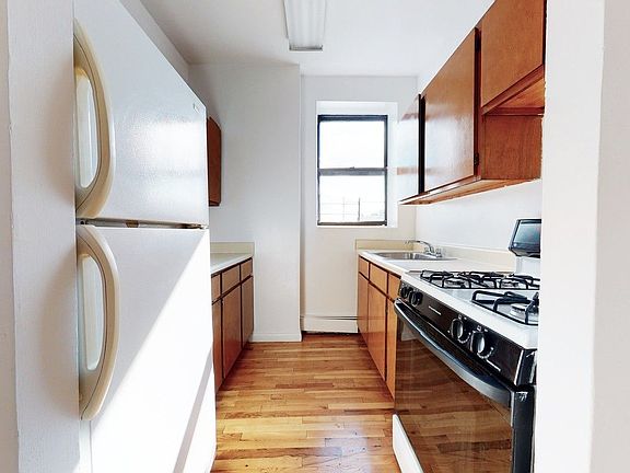 3rd image of 512 W 151st St APT 5D