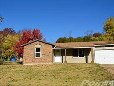 1935 Waybridge Ln, Fenton, MO, 63026