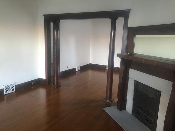 4th image of 1370 Fry Ave