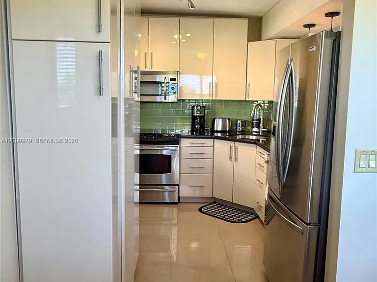 467 Golden Isles Dr #310 — Photo 4