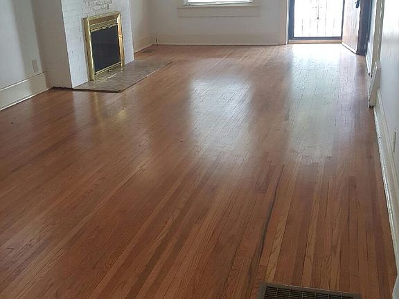 livingroom right view_05202016