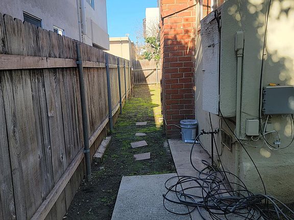 3rd image of 12756 Pacific Ave #12756