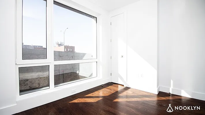 Rented by Nooklyn NYC LLC | media 44