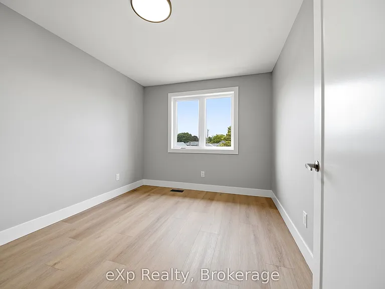 79 Maclellan Ave — Photo 19