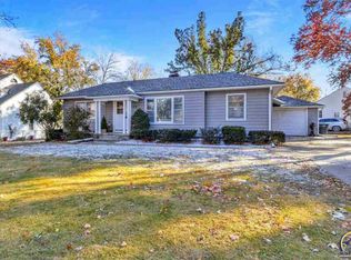 329 SW Country Club Dr, Topeka, KS 66611